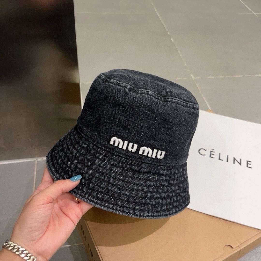 Miu Miu Caps